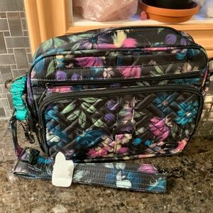LUG - CAROUSEL XL - BLOOM BLACK.    NWT